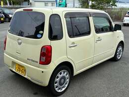 後ろ側に軽微な修復歴があります。