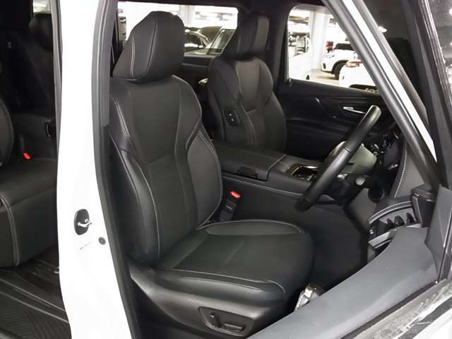 系列会社にメルセデスベンツ、BMW、VW、GMシボレー、クライスラー、スズキアリーナ等正規ディーラーを持つ当社ならご納車後の整備のノウハウも御座いますので安心してお乗り頂けます。