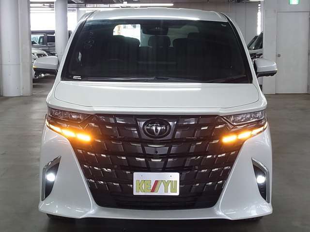 自社陸運局指定工場完備！国家資格車検検査員資格を持った整備士による整備。走行に関係のない所も不具合箇所があれば修理してお渡しいたします。