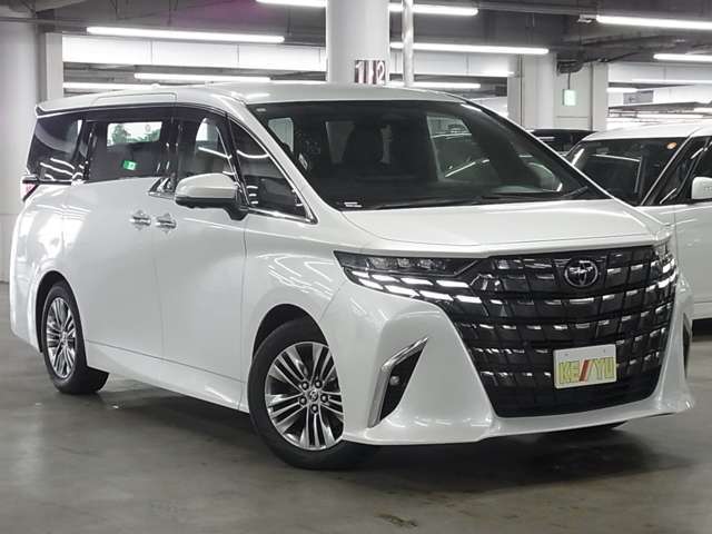 当社の展示車は全車両に”社団法人自動車公正取引協議会”の車両状態説明書を掲示しております。修復歴の有無は勿論、ドア等の外板の交換歴の有無までも表示☆口頭説明では無く書面にてお渡ししております♪