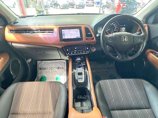 運転席廻りの画像です！操作スイッチ類も比較的に綺麗な状態です♪他に詳細画像をご希望の方はこちら！【1st@e-g-a.co.jp】へご連絡ください！