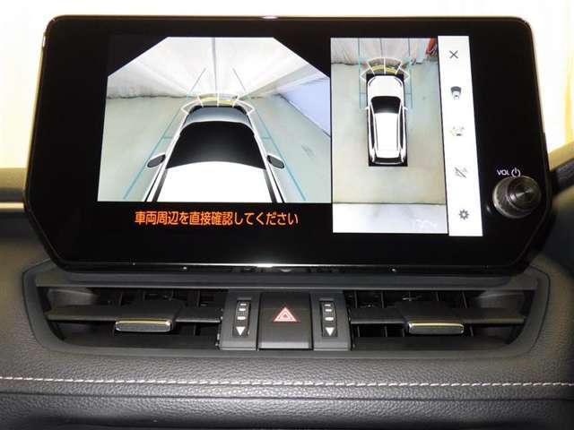 パノラミックビューモニターシステムが付いているので車の上から見た映像が確認できますよ。