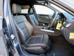 ブラック色本革シート、AMGスポーツシート、前席後席シートヒーター、前席パワーシート