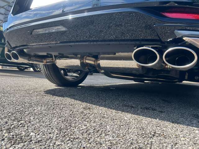 BLITZ製4本出しマフラー◎純正マフラーもご用意ございます。