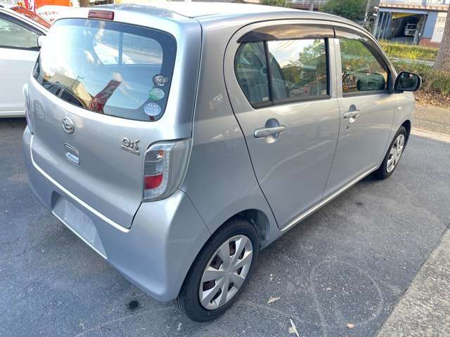 ボディーとシートはもちろん、エンジンルームまで！汚れを徹底的に洗浄しますのでとってもクリーンで爽やか！！しかも納車時殺菌消臭サービス致します！！！小さなお子様だって安心です！