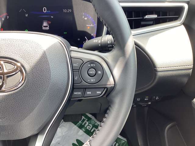オートクルーズコントロール付きです！！高速道路の長距離運転でのアクセル操作をサポートしてくれます。