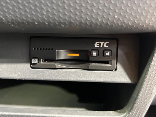 【ETC】高速道路の料金所をストレスなく通過！話題のスポットやサービスエリアに多い「スマートIC」利用時は必須のアイテムです。当店でセットアップを実施、ご納車当日からすぐにご利用いただけます！
