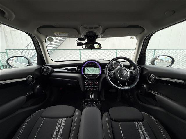 希望ナンバー承ります。おクルマご購入時にお気軽にお申しつけください。