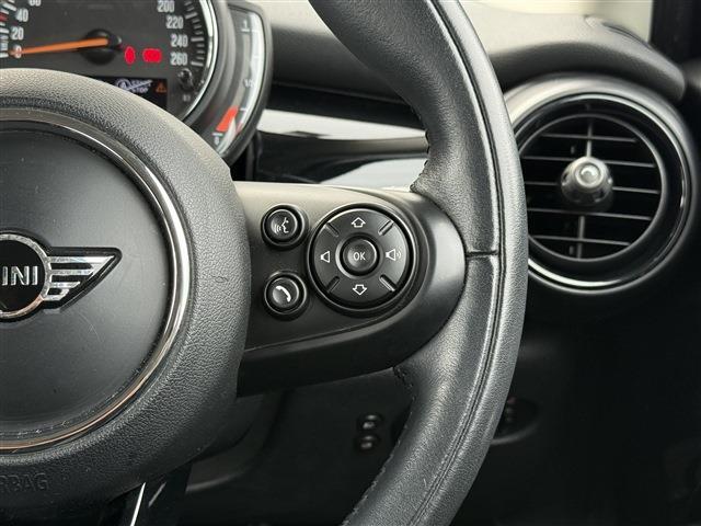 プロのこだわりのクリーニングで清潔なおクルマでご納車させていただいております！※有償となります、詳しくはスタッフまでお申し付けください。