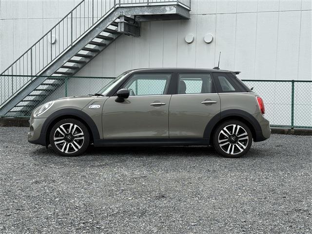 【お車選びに関して】皆様のお車選びのお手伝いをさせて頂きます。スタッフ一同心よりご来店、お問い合わせをお待ちしております。