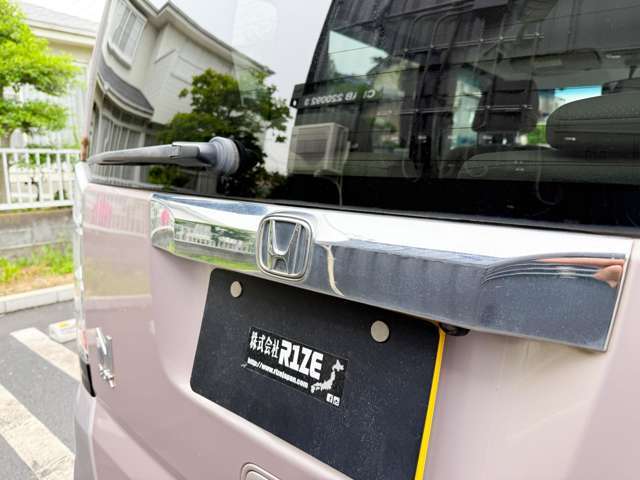 弊社は二輪車の販売も行っております。原付から大型二輪まで対応可能。常時数台在庫もしておりますのでバイク好きのお客様ウェルカムです♪
