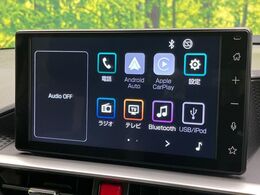 【ディスプレイオーディオ】お手持ちのスマートフォンとの連携で、ナビや音楽再生など各種アプリを使用可能。スマホに近い感覚でお使いいただけます♪