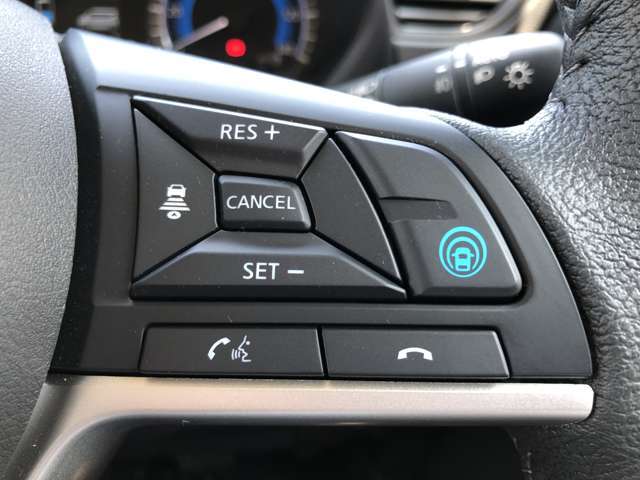 プロパイロット付きです！高速道路などでの運転をアシストしてくれるので、長距離ドライブの疲労軽減に！おでかけがさらに楽しく☆彡