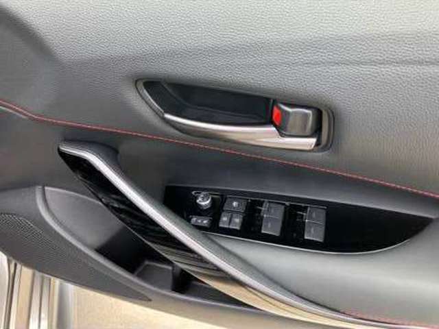 運転席側パワーウィンドウスイッチです！