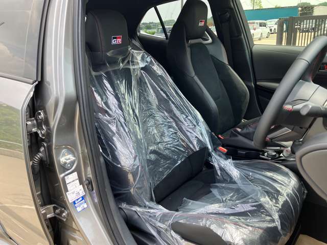 運転席側シートです！保護シート付けております！