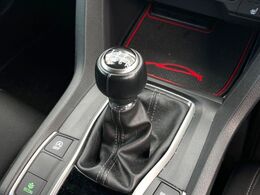 【フロア6速MT】走りの6速MT！！スポーティーな走行をお楽しみいただけます♪