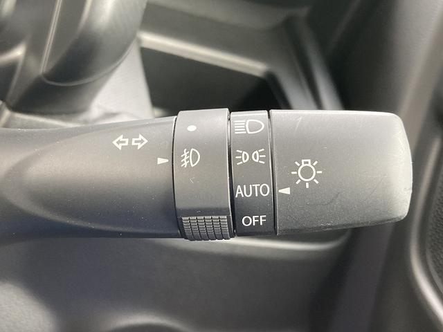 ［オートライト］AUTOに合わせておくだけで夜間や、トンネル内で自動でヘッドライトが点灯します！付け忘れ消し忘れがないので楽々☆
