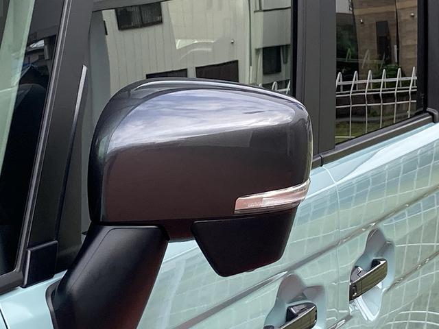 ［ウィンカーランプ付ドアミラー］おしゃれな車の必須装備！ドアミラーにウインカーが付いているので、視認性もアップ！！