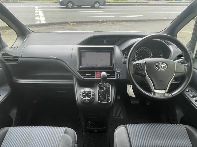 【インパネ全体】全方位で視界が広く、高い目線で運転もしやすいです！