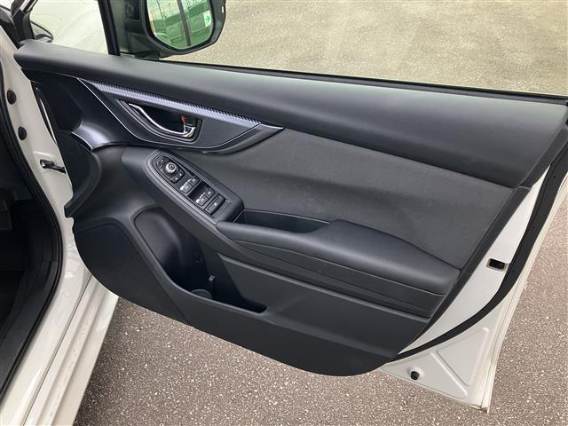 ご成約頂いたお車は全車保証付で納車後も安心！有料オプションで長期保証をお選びいただくことも可能です。