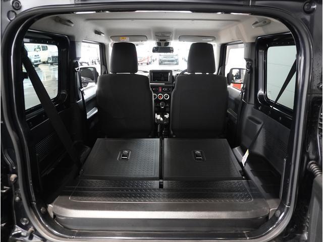 【多彩なシートアレンジ】リアシートを倒すとさらに広々です。お近くのスズキ自販島根までお越しください。