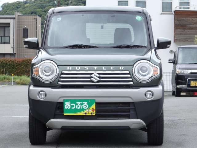 毎日全国の仕入れ先から厳選した車を仕入れしております！プロの査定士の検査を受けた車を仕入れ、入庫後も社員が1台1台を走行チェックや状態確認・装備確認などを入念に行います。