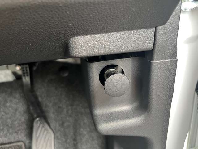 ☆弊社の整備工場には国家資格を持った整備士が多数在籍しております。また、軽自動車だけでなく普通車や外車の整備も実施しておりますのでご購入いただいたお車だけでなくご家族のお車の整備もお任せください☆