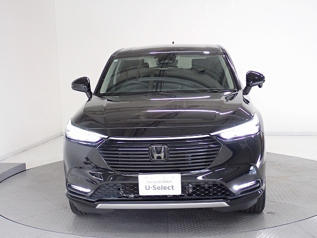 LEDヘッドライト、HIDより明るく省電力のヘッドライトが装着されています。また点灯忘れも防止できるオートライトコントロール機能もついているので、夜間のドライブもより安全に楽しめますよ