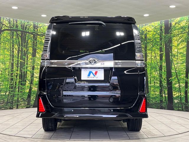 安心の最長10年・走行無制限保証（有償）をご用意。保証内容も充実はもちろん、無料点検＆オイル交換や、年中無休の全国・24時間ロードサービスも付帯されておりますのでご安心下さい。