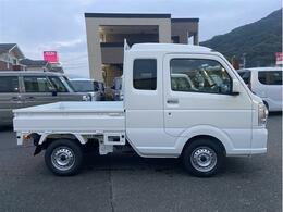 これからお車を購入し長くカーライフを楽しんで頂きたいと思い、当社スタッフは、そんな様々なお客様と安心して、楽しめるカーライフを一緒に考えてご提案させて頂いております。