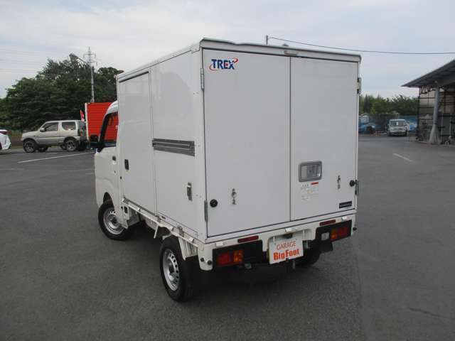 ＜マイナス25℃設定可能冷凍冷蔵車＞　サーマルマスター2コンプレッサー　冷凍機モデル型式T-500　-25℃から60℃まで設定可能　スマートアシスト　コンテナ左側スライドドア　オートライト　ETC