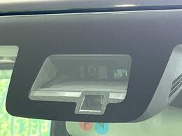 【スズキ　セーフティサポート】走行中に前方の車両等を認識し、衝突しそうな時は警報とブレーキで衝突回避と被害軽減をアシスト。より安全にドライブをお楽しみいただけます。
