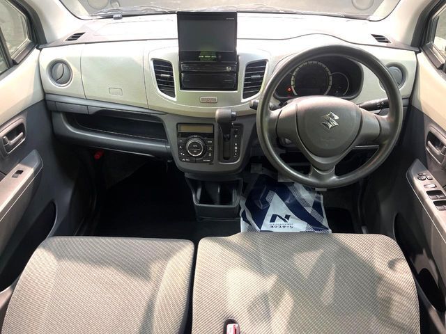 グループ総在庫数約30，000台！！全国の系列店からメーカー・車種問わずご紹介出来るので、あなたにピッタリのお車が見つかるはずです♪まずはお問い合わせ下さい☆