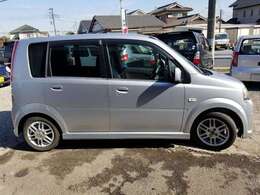 当店は厳しい基準をクリアしたJU適正販売店です。お車選びをしっかりとサポートさせて頂きます。