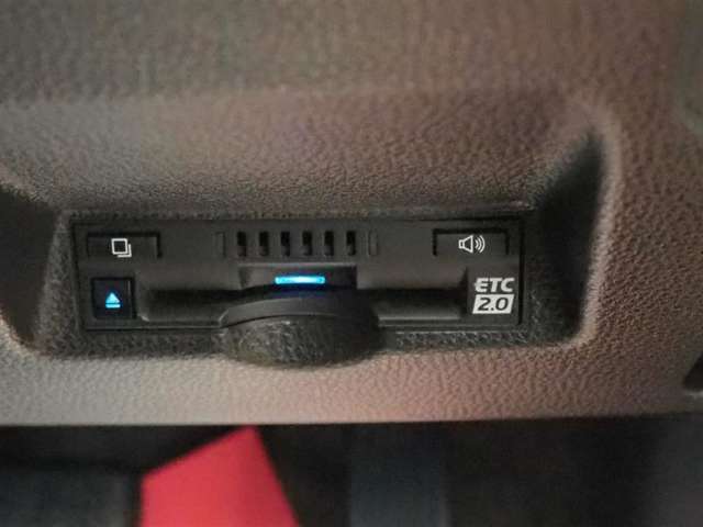 高速走行時に大変便利な、　ETCが付いています、納車までにセットアップを完了すれば、即使用可能です