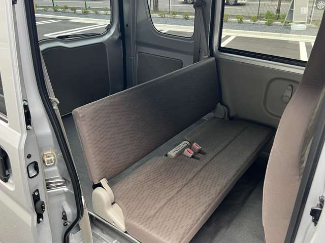 自動車の販売はもちろん、各種自動車保険の取り扱いをいたしております。当社で自動車保険に加入頂ければ、レッカーサービス、面倒な事故対応や修理等も窓口一つでサポートいたします。