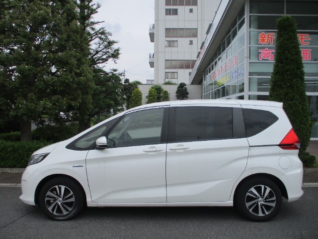 左右見やすく運転しやすいです！！