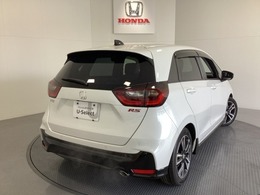 Honda認定中古車 U-Selectは3つの安心をお約束します。　1　Hondaのプロが整備した安心。 2　第三者機関がチェックした安心。　3　購入後もHondaが保証する安心。