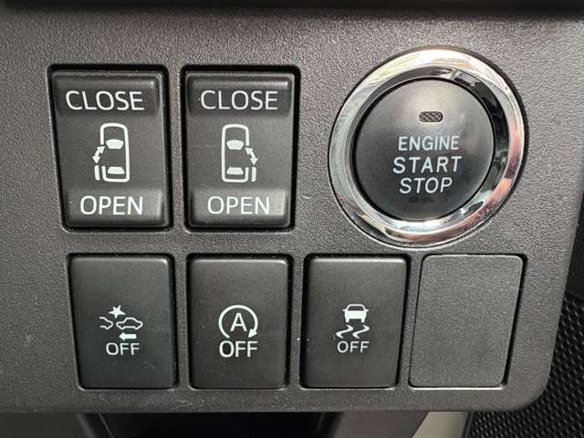 当社で中古車を購入していただいたお客様からはとても綺麗というお褒めの言葉を多数いただいております。