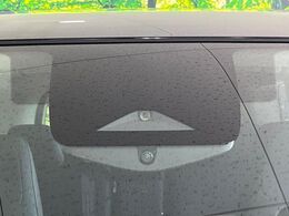 【プロパイロット】高速道路での長距離走行が楽に！！渋滞時と巡回走行のシーンで、アクセル・ブレーキ・ステアリングを自動で制御し、長距離運転の負担を軽減してくれます♪