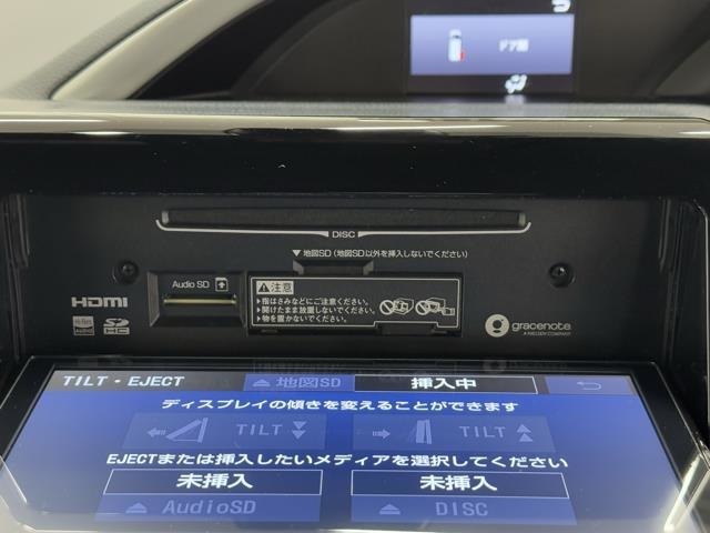 使い易いCDが再生できるステレオを装備してます。　お気に入りの音楽と楽しくドライブに出かけましょう。　でも、外の音が聞こえないと危険ですので安全の為にも音量は控えめにしましょう。