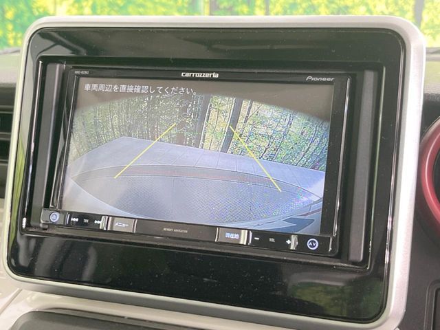 【バックカメラ】駐車時に後方がリアルタイム映像で確認できます。大型商業施設や立体駐車場での駐車時や、夜間のバック時に大活躍！運転スキルに関わらず、今や必須となった装備のひとつです！