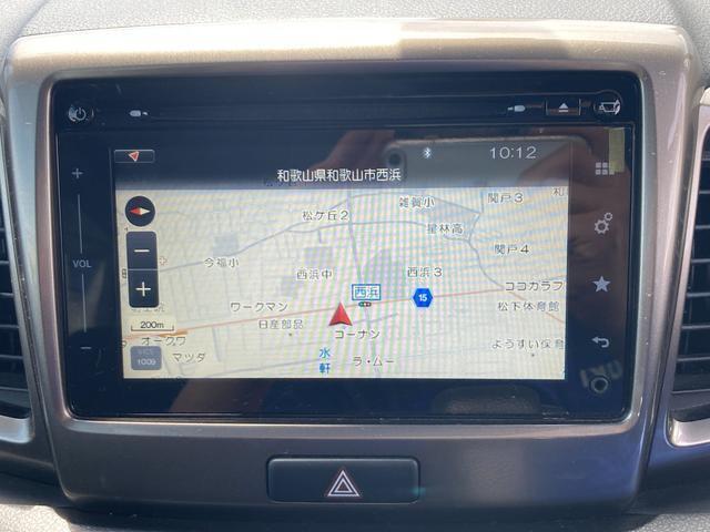 全方位カメラ付きメモリーナビゲーション装着車です。CD・DVD再生　Bluetooth機能付き