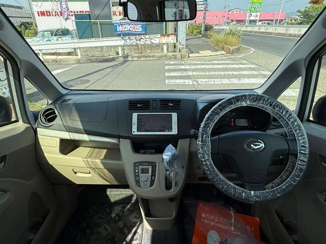 禁煙車につきいやな匂いなどはありません。綺麗な内装です。