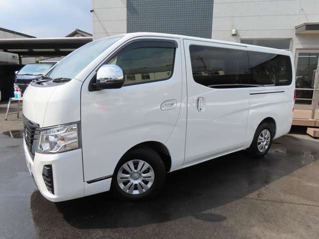 ☆社外パーツ・ドレスアップに自信有り☆ナビやモニター！エアロ・ホイール！お車の事であれば何でもご相談下さい♪