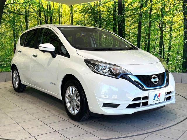 大好評のボディコーティング「弾スプラッシュコート」もご納車までに施工可能。通常のガラスコートと異なる、耐久年数6年の無機質ガラスコーティングが、ボディをキレイな状態に保ってくれます。
