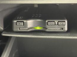 【ETC】有料道路を利用する際に料金所で停止することなく通過できる、ETC車載器（ノンストップ自動料金収受システム機器）が装備されています。セットアップを行うことで利用可能になります。