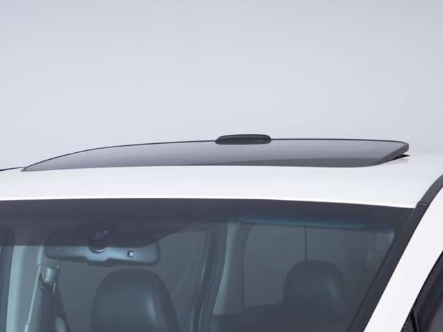 稀少装備サンルーフ搭載！！全国的にも数が少なく希少性の高い装備の一つです。フルオープンやチルトアップも可能！！ドライブをさらに快適にしてくれる装備の一つです！！
