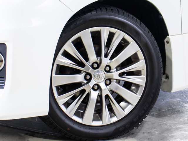 今付いているアルミホイールの換装承ります。お好みのデザイン等がありましたらご相談下さい！