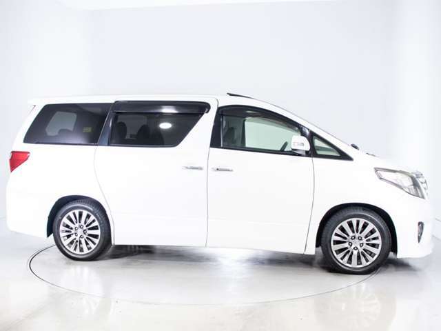 サイドビュー（ホイール交換・ダウンサス・車高調など)のカスタムも承っております